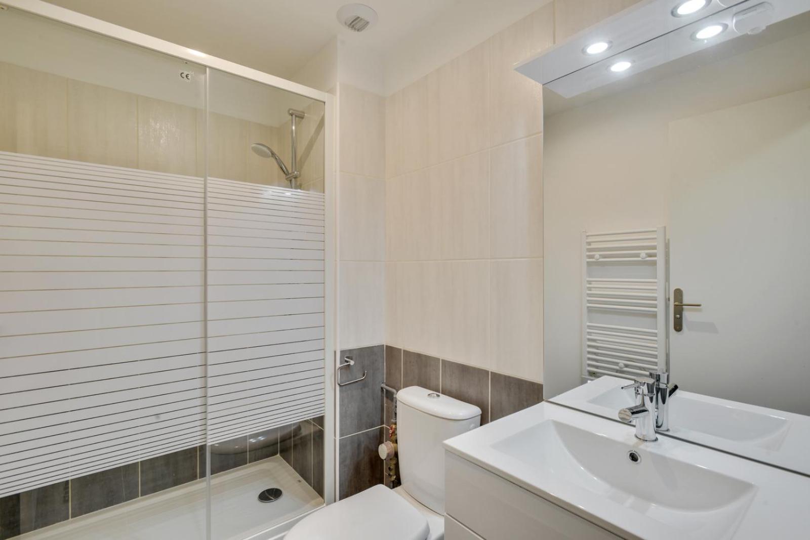 806 Suite Magic - Superbe Appartement บันโยเล่ ภายนอก รูปภาพ